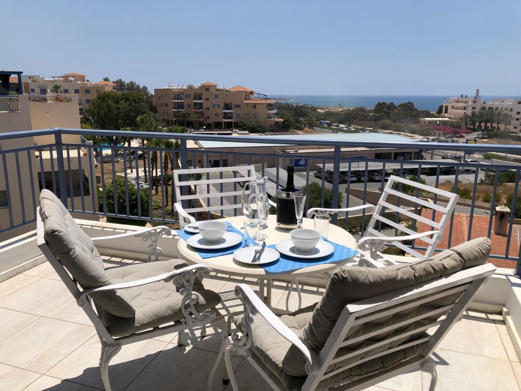 Kings Palace - Modern Penthouse With Incredible Sea Views Пафос Екстериор снимка