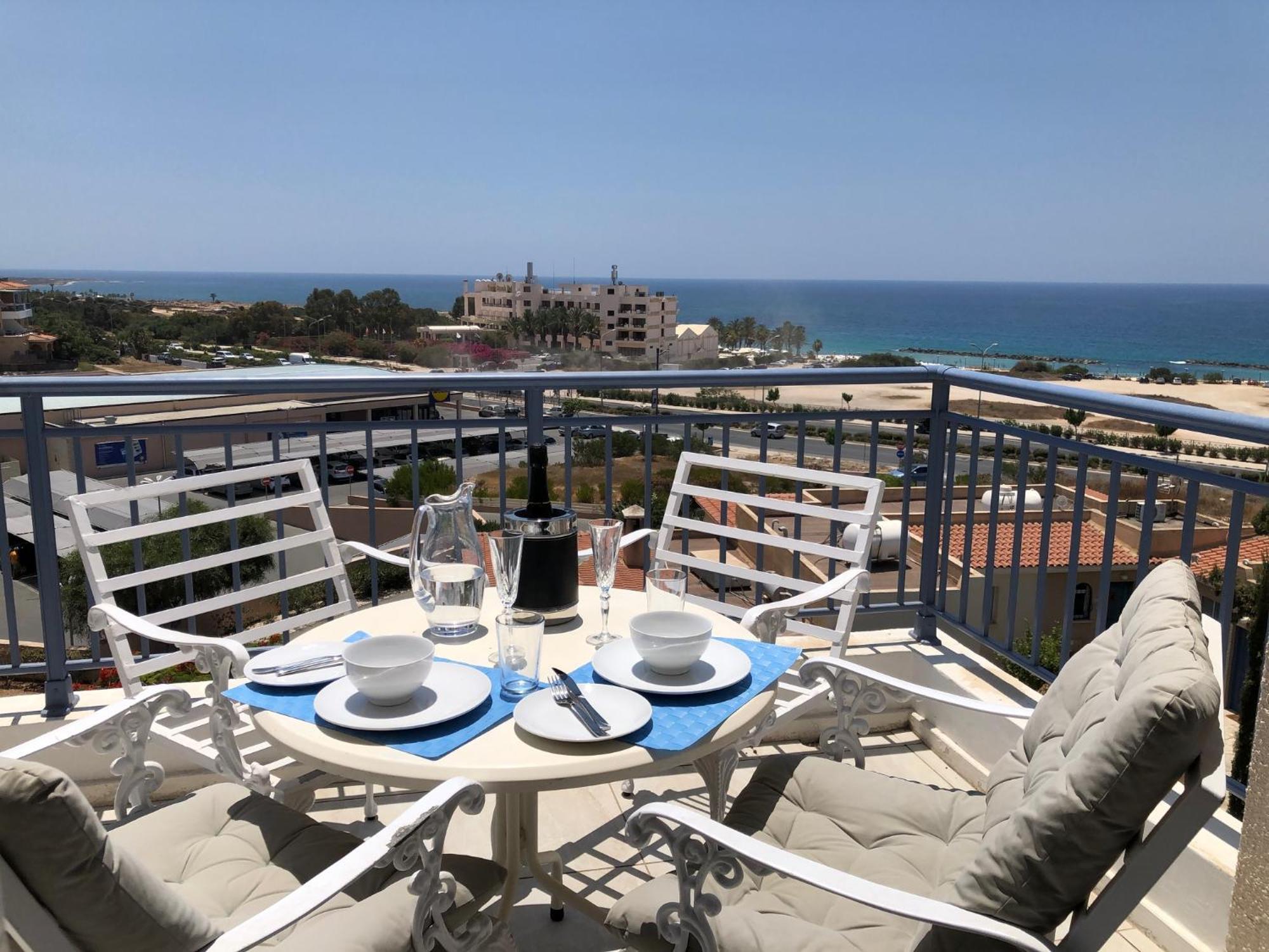 Kings Palace - Modern Penthouse With Incredible Sea Views Пафос Екстериор снимка