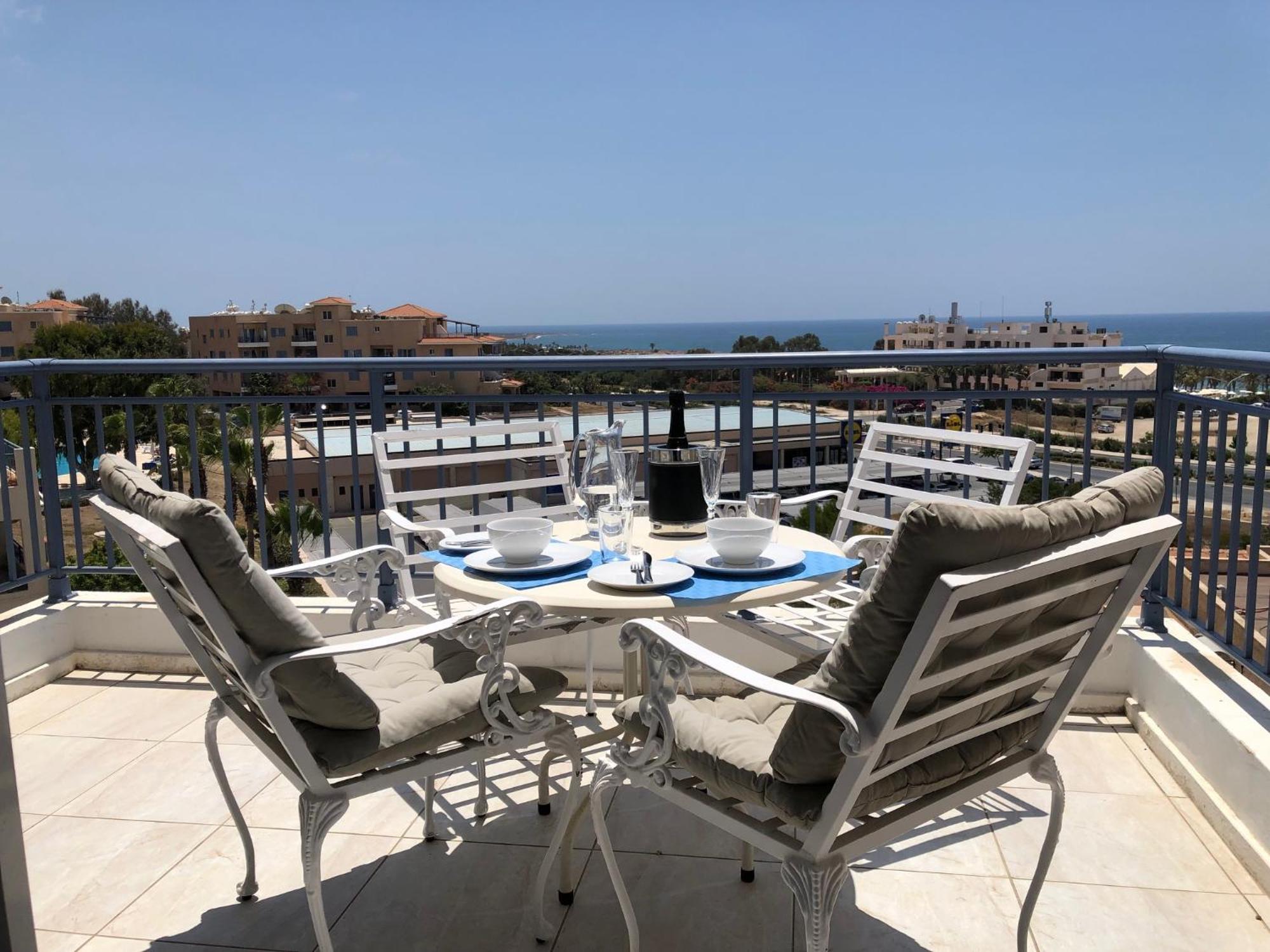 Kings Palace - Modern Penthouse With Incredible Sea Views Пафос Екстериор снимка