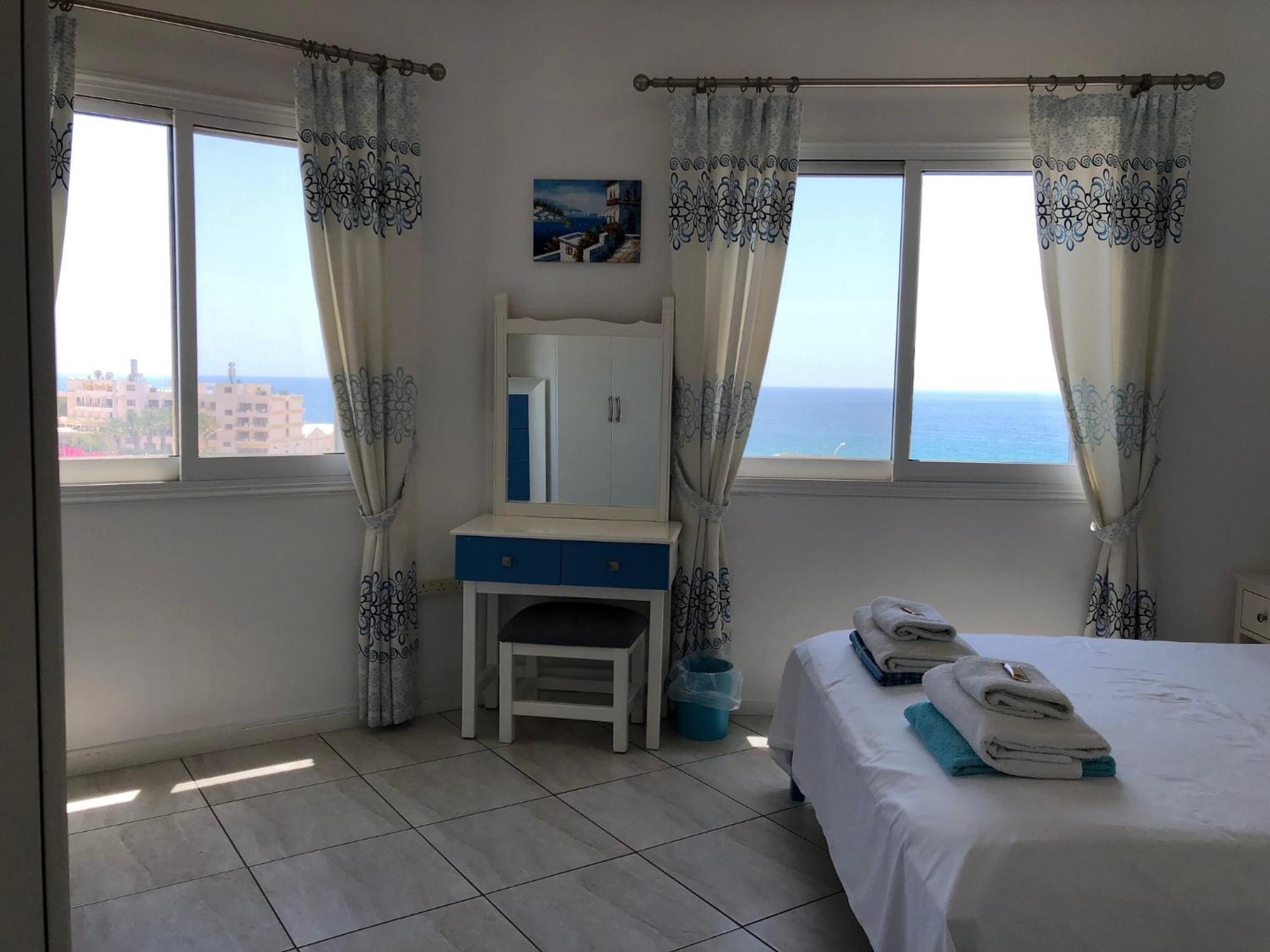 Kings Palace - Modern Penthouse With Incredible Sea Views Пафос Екстериор снимка