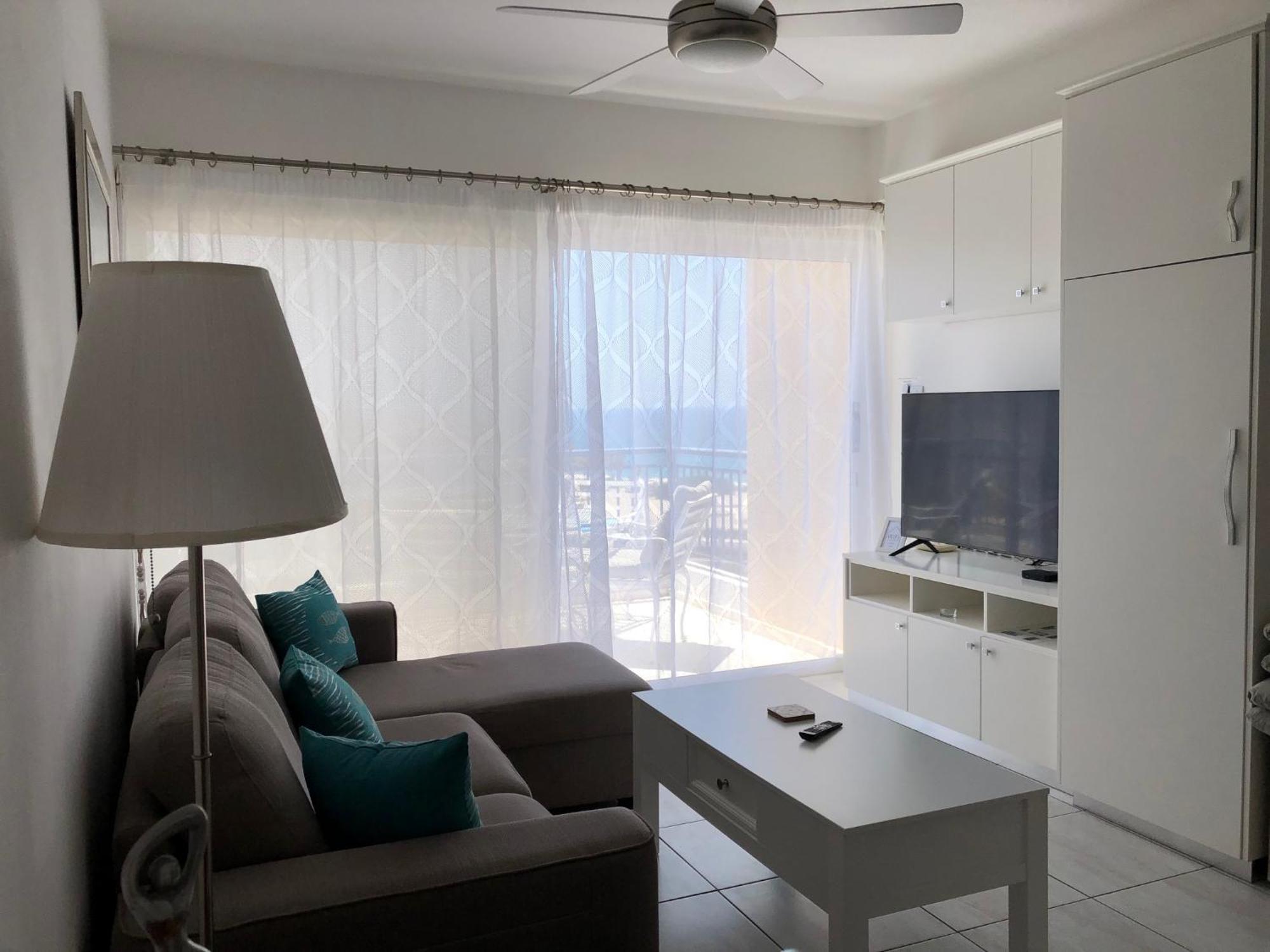 Kings Palace - Modern Penthouse With Incredible Sea Views Пафос Екстериор снимка
